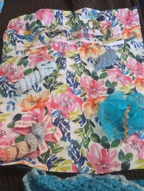 Autism,Dementia Sensory Lap Quilt. Keeps hand's Busy.Machine Wash, Smoke Free
